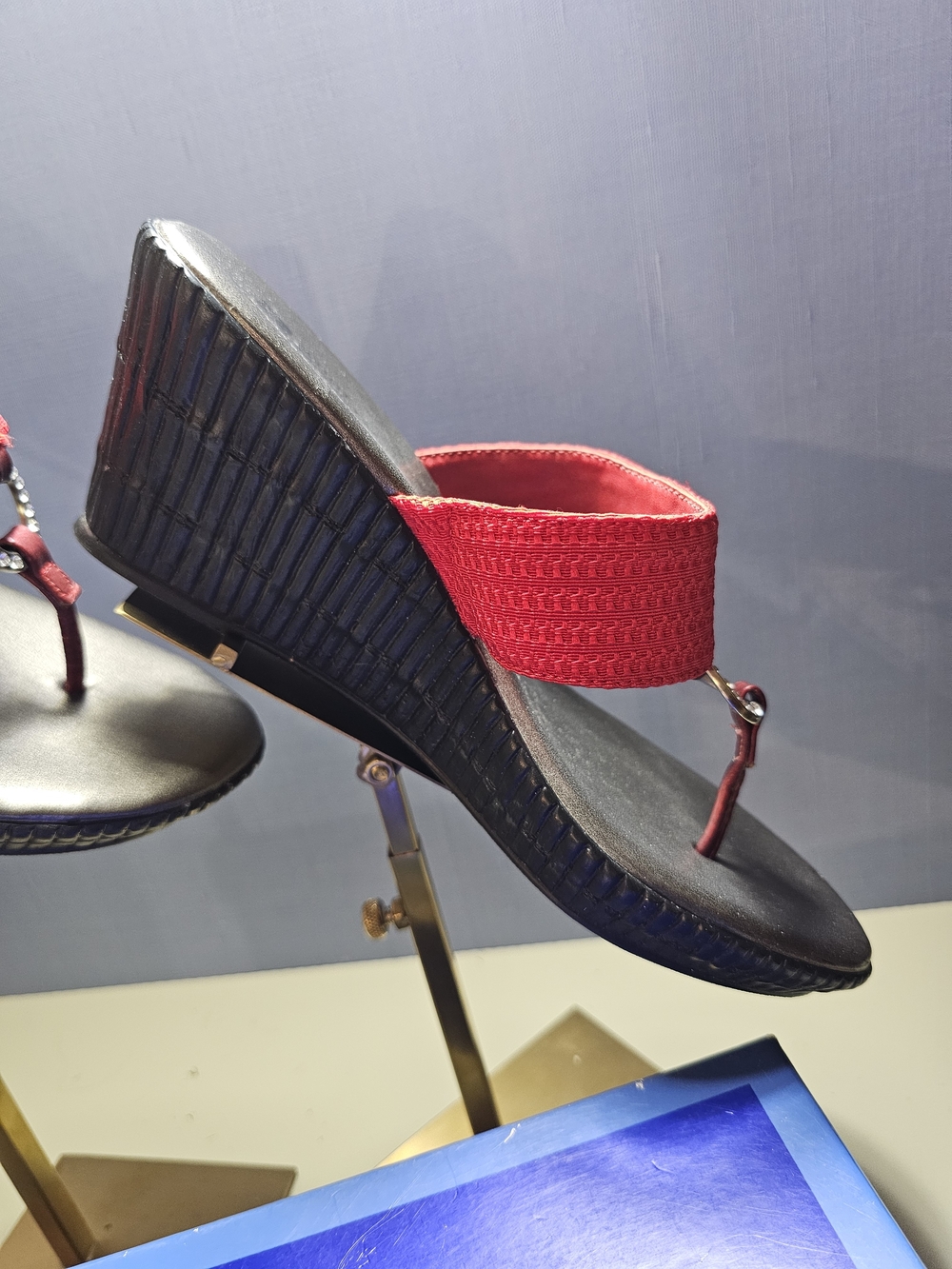 White Mountain Red Wedge Thong Sandals with Bling Ring - Picture 6 of 12